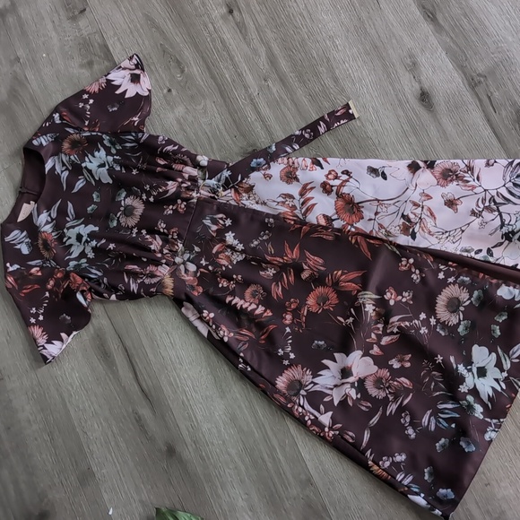Ted Baker Floral Midi Dress in Burgundy and White - Picture 6 of 6